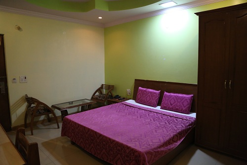 Kanak Garden Resort & Party-Lawn